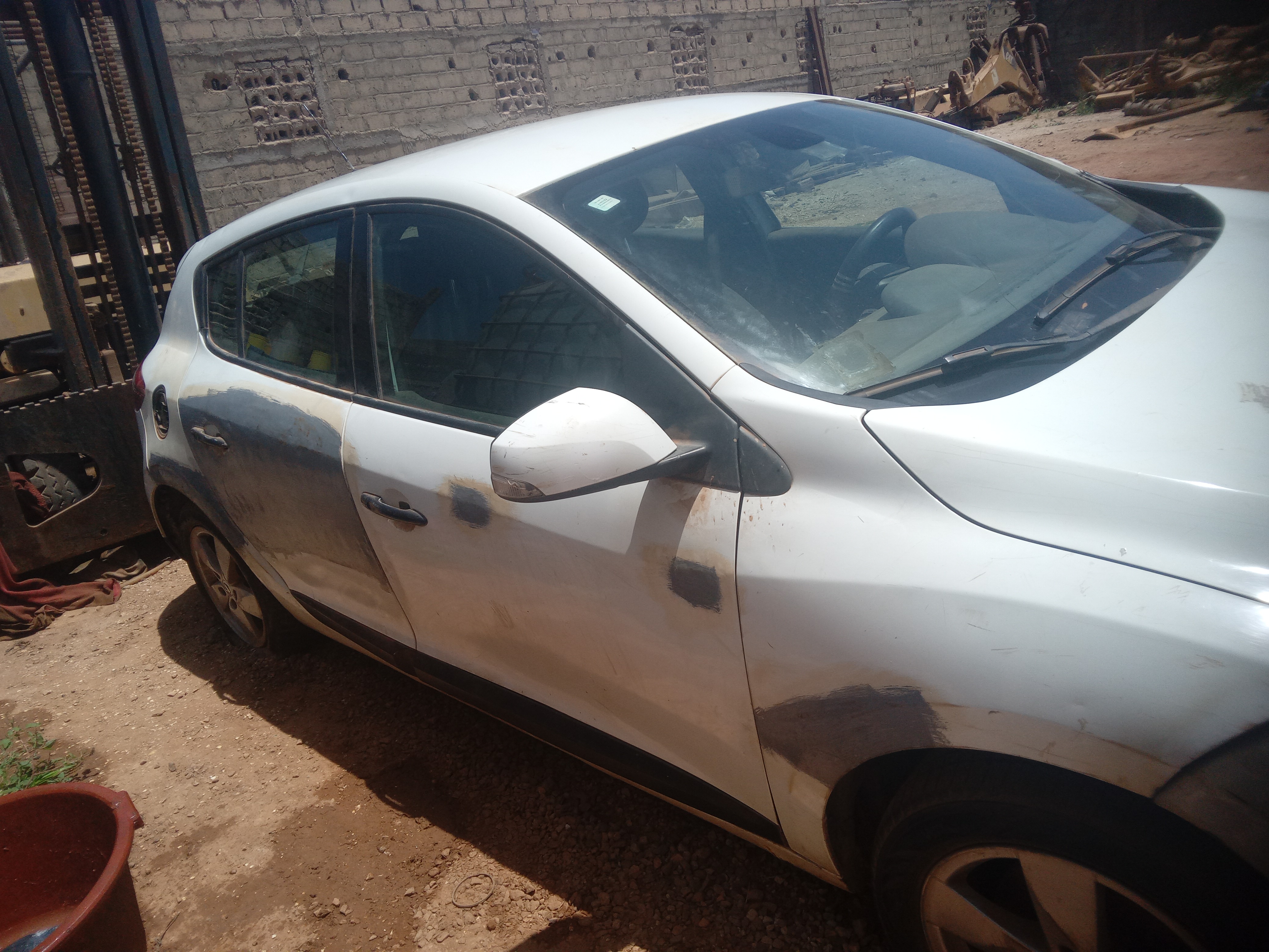 VEHICULE PEAUGEOT MEGANE 1.5 DCI 110 CV DYNAMIQUE de 2013 AVEC PANNE MOTEUR